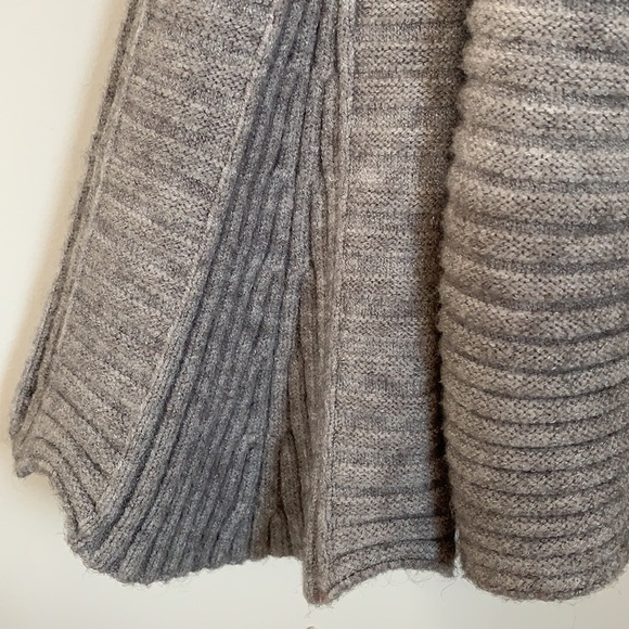 GREY TURTLE NECK WOMEN SWEATER SIZE L - Picture 3 of 10